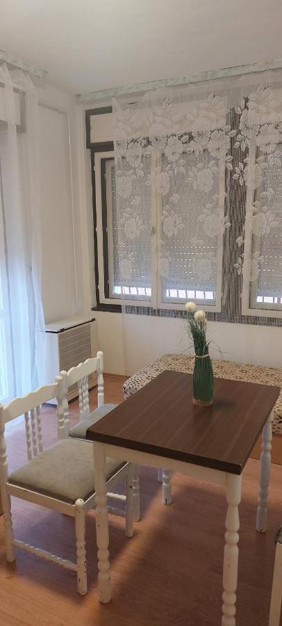 Bluebird Apartman Zalakaros Bagian luar foto