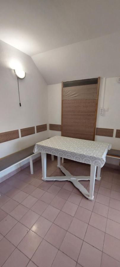 Bluebird Apartman Zalakaros Bagian luar foto