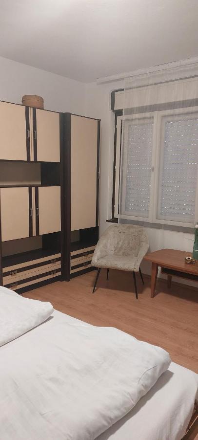 Bluebird Apartman Zalakaros Bagian luar foto